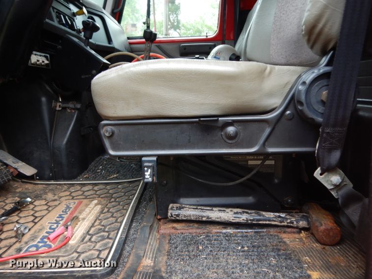 image for item DG6787 1998 International 4900  dump truck