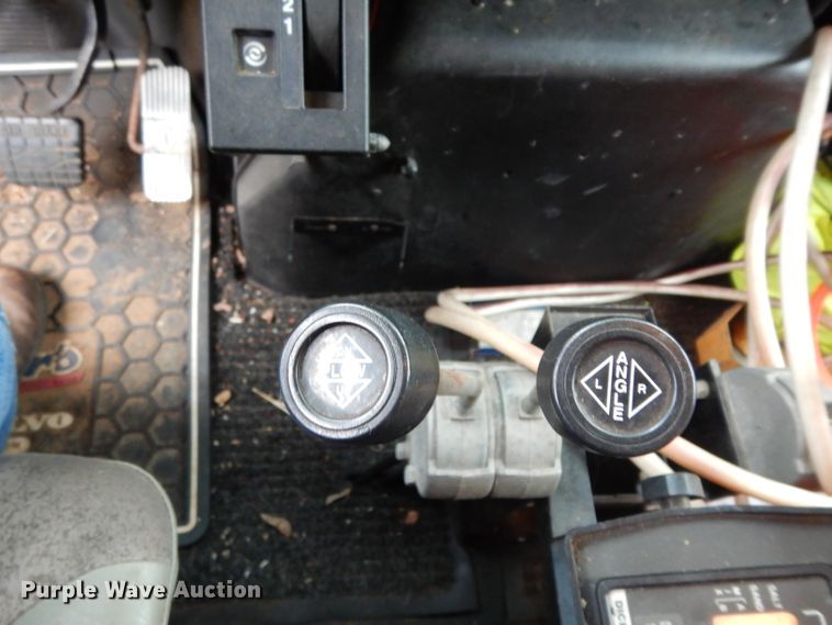 image for item DG6787 1998 International 4900  dump truck