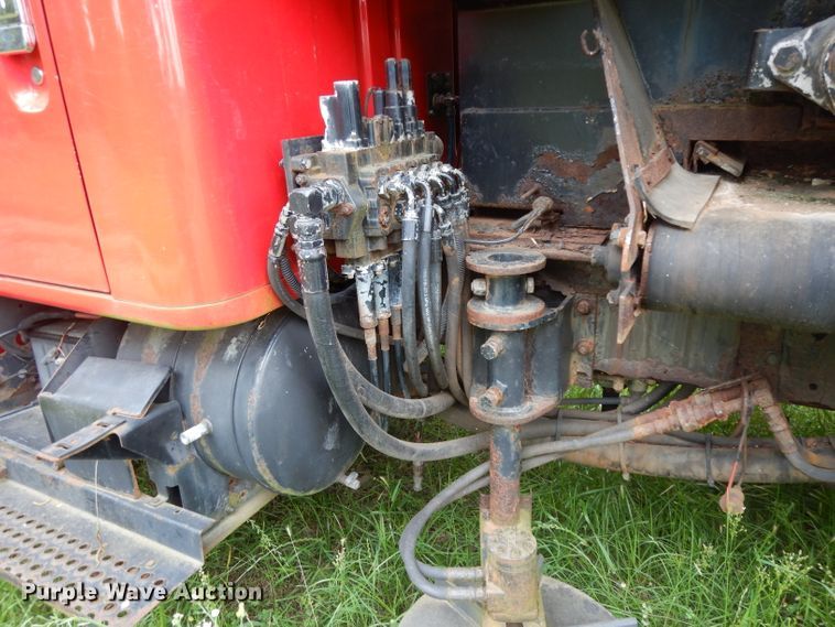 image for item DG6787 1998 International 4900  dump truck