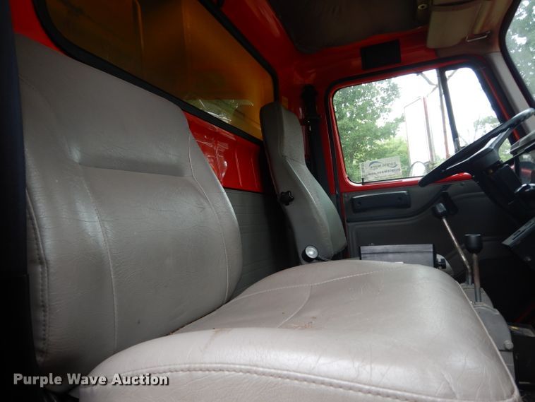 image for item DG6787 1998 International 4900  dump truck