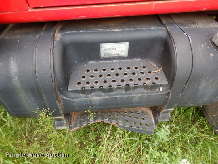 image for item DG6787 1998 International 4900  dump truck