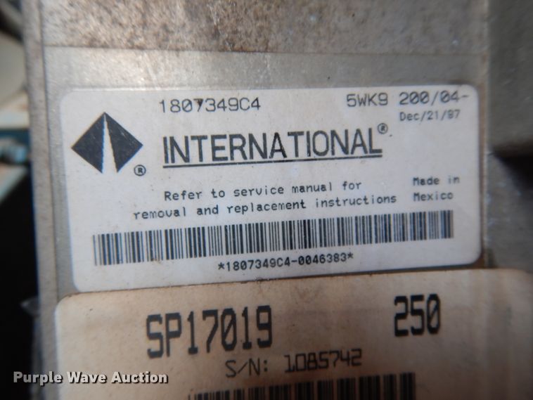 image for item DG6787 1998 International 4900  dump truck