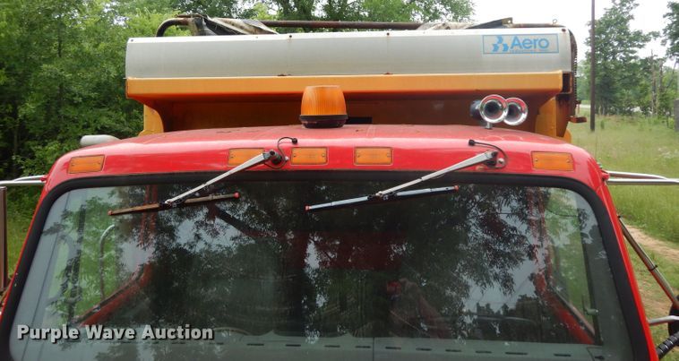 image for item DG6787 1998 International 4900  dump truck