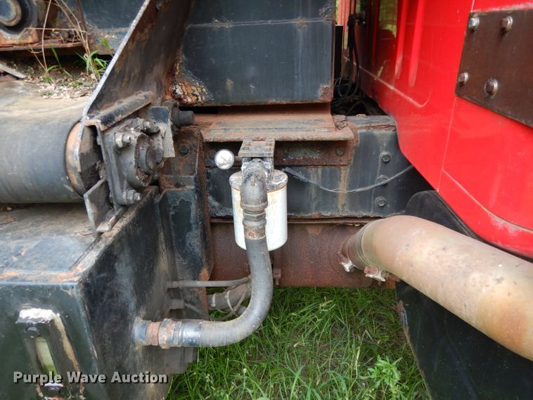 image for item DG6787 1998 International 4900  dump truck