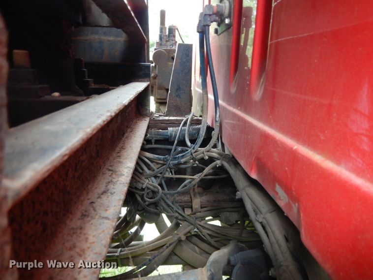 image for item DG6787 1998 International 4900  dump truck