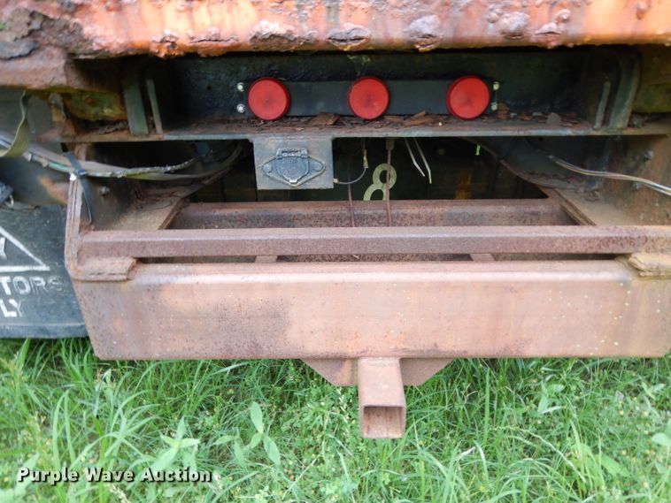 image for item DG6787 1998 International 4900  dump truck