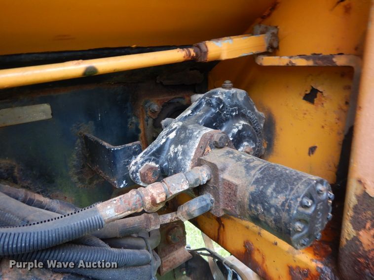 image for item DG6787 1998 International 4900  dump truck