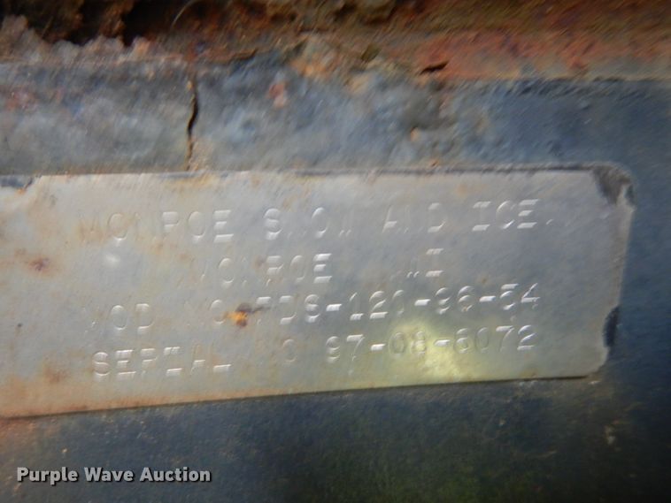 image for item DG6787 1998 International 4900  dump truck