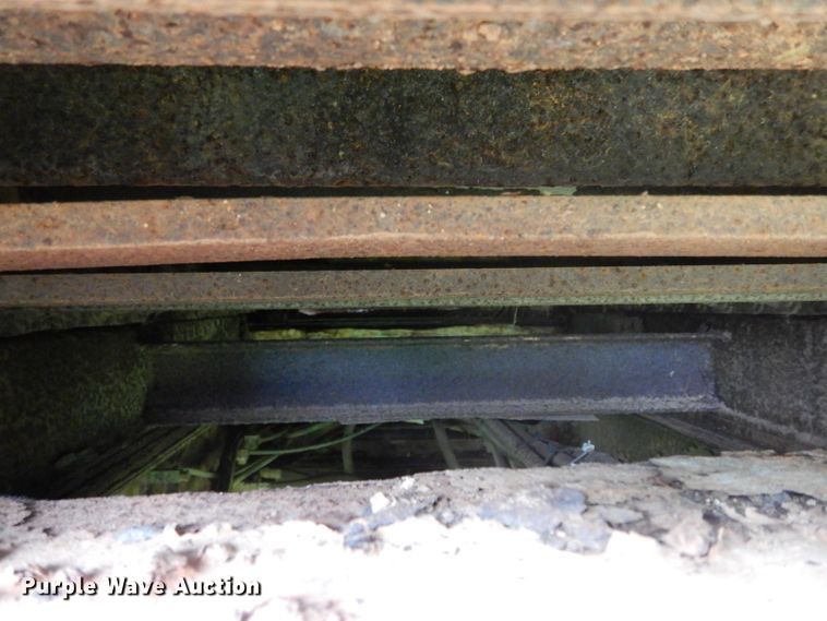 image for item DG6787 1998 International 4900  dump truck