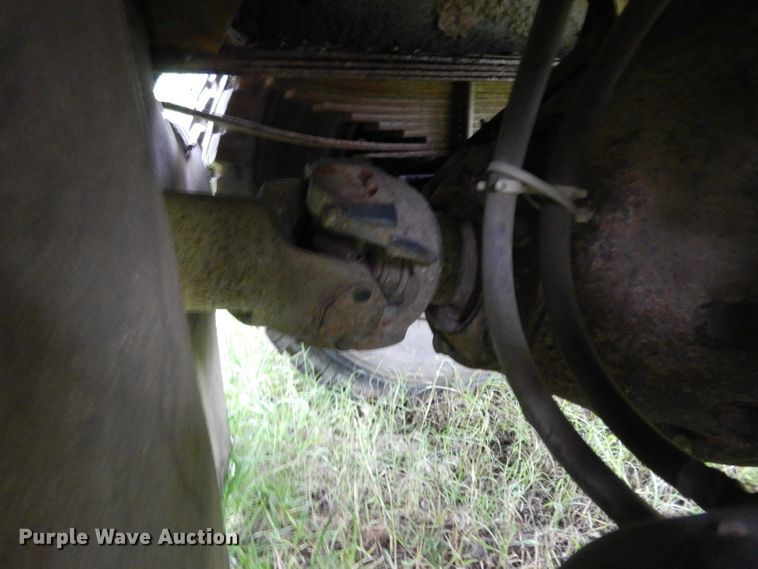 image for item DG6787 1998 International 4900  dump truck