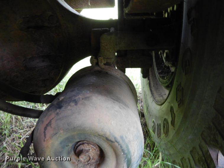 image for item DG6787 1998 International 4900  dump truck