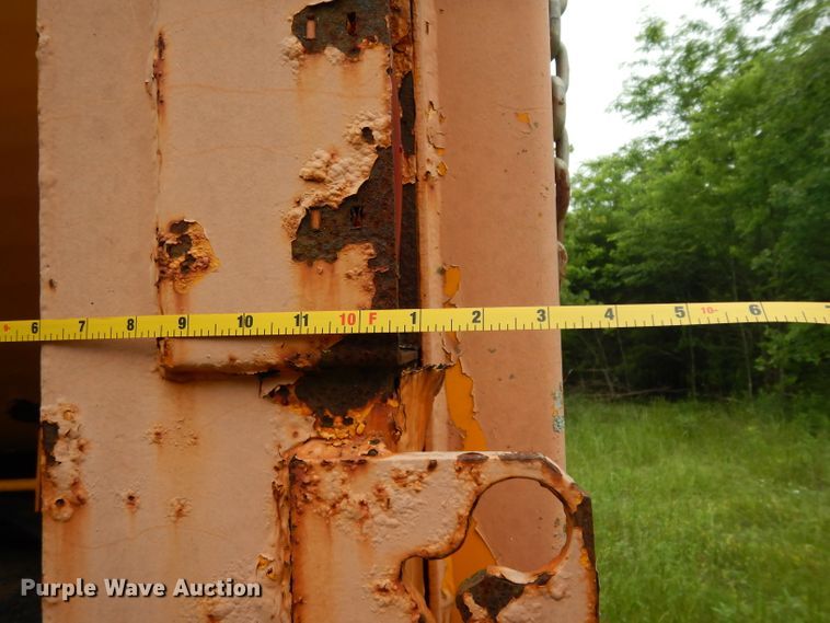 image for item DG6787 1998 International 4900  dump truck