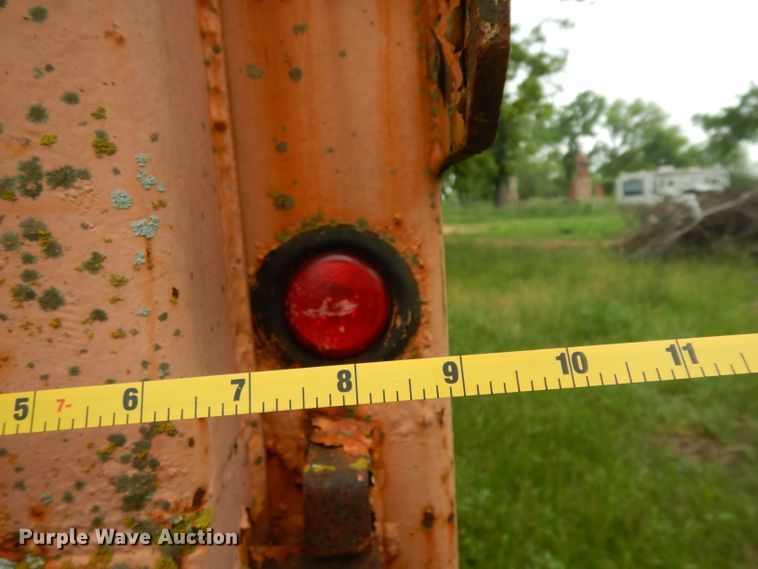 image for item DG6787 1998 International 4900  dump truck