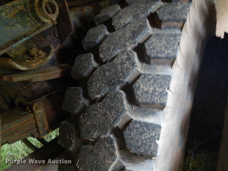 image for item DG6787 1998 International 4900  dump truck