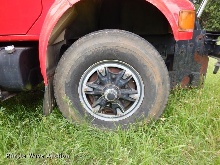 image for item DG6787 1998 International 4900  dump truck