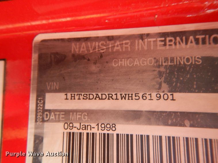 image for item DG6787 1998 International 4900  dump truck