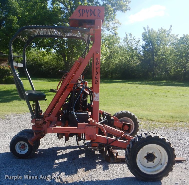 image for item DG8589 Spyder  forklift