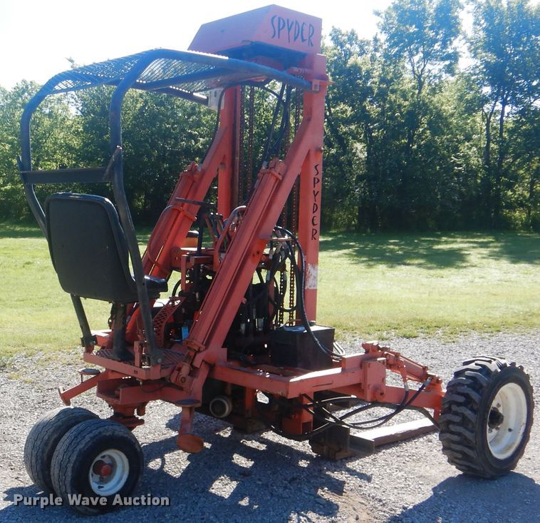 image for item DG8589 Spyder  forklift