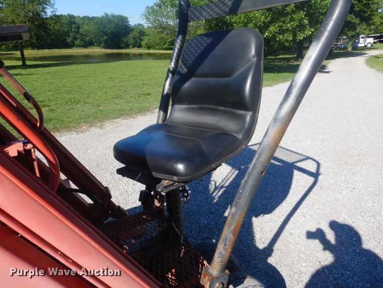 image for item DG8589 Spyder  forklift