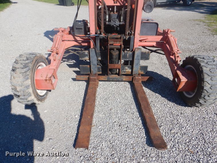 image for item DG8589 Spyder  forklift