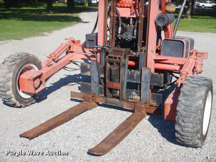 image for item DG8589 Spyder  forklift