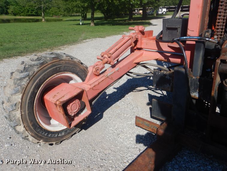 image for item DG8589 Spyder  forklift