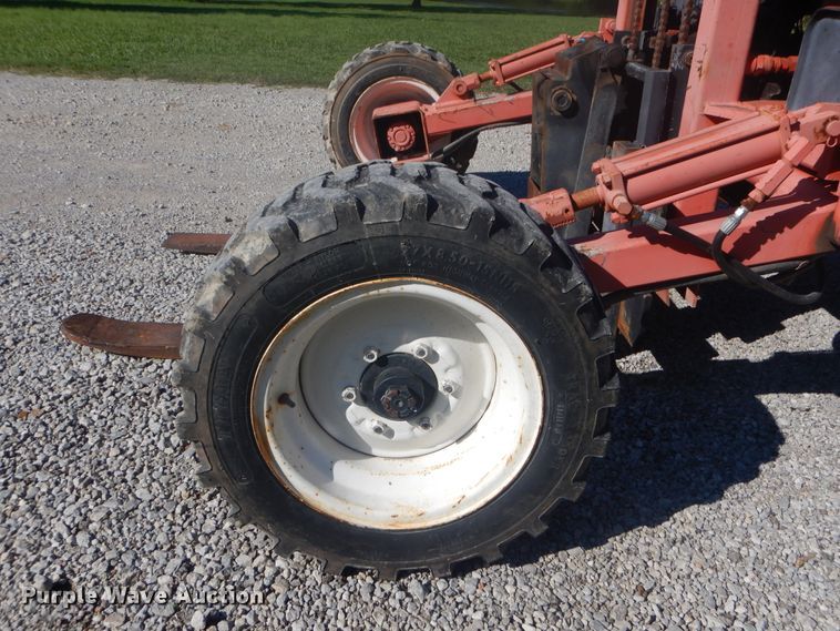 image for item DG8589 Spyder  forklift