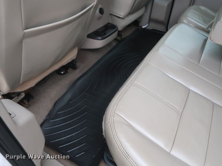 image for item DH0898 2010 Ford F350 Super Duty Lariat  Crew Cab utility bed pickup truck