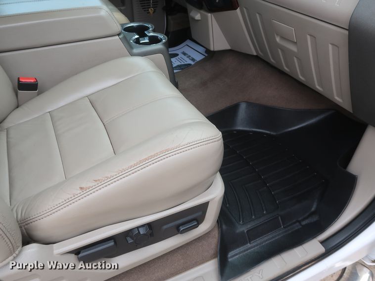 image for item DH0898 2010 Ford F350 Super Duty Lariat  Crew Cab utility bed pickup truck