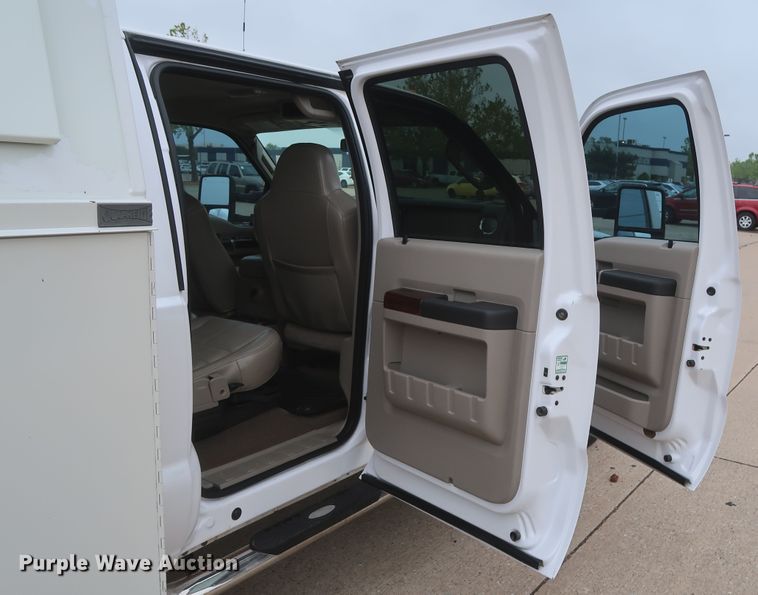 image for item DH0898 2010 Ford F350 Super Duty Lariat  Crew Cab utility bed pickup truck