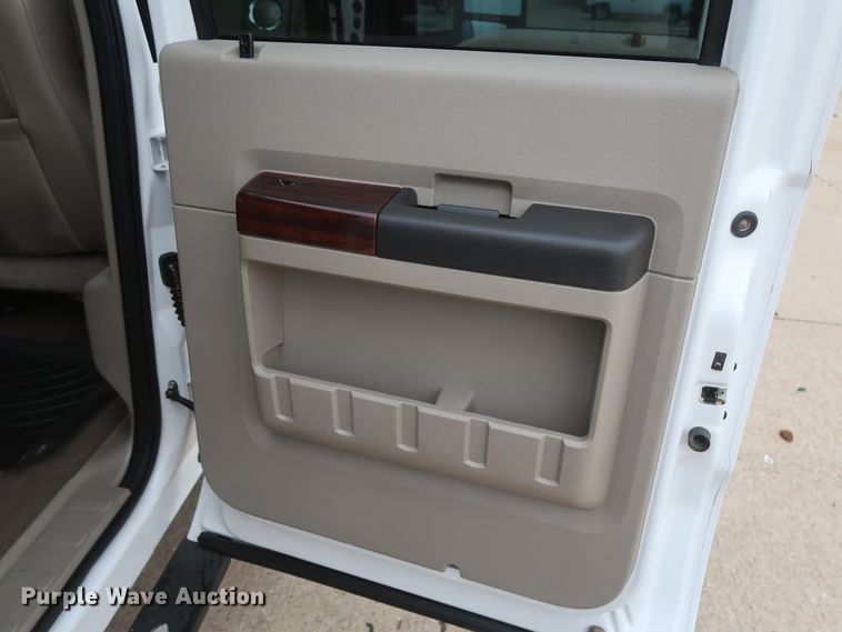 image for item DH0898 2010 Ford F350 Super Duty Lariat  Crew Cab utility bed pickup truck