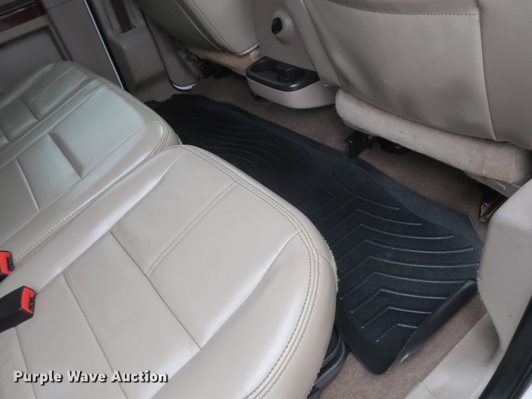 image for item DH0898 2010 Ford F350 Super Duty Lariat  Crew Cab utility bed pickup truck