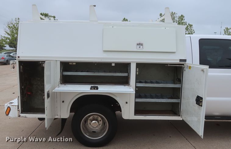 image for item DH0898 2010 Ford F350 Super Duty Lariat  Crew Cab utility bed pickup truck