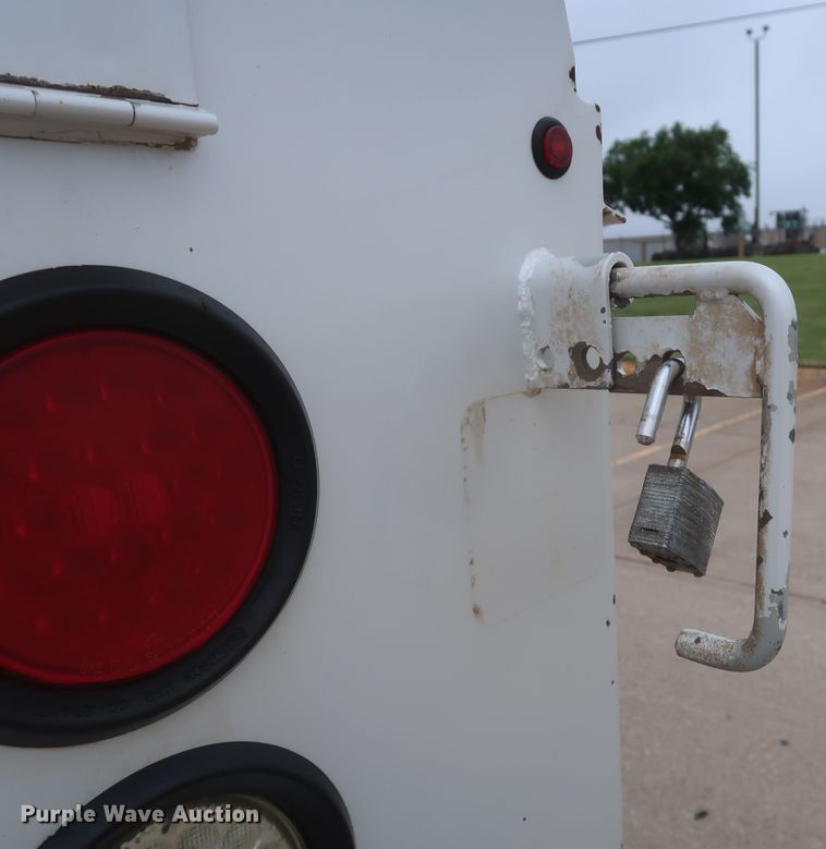 image for item DH0898 2010 Ford F350 Super Duty Lariat  Crew Cab utility bed pickup truck