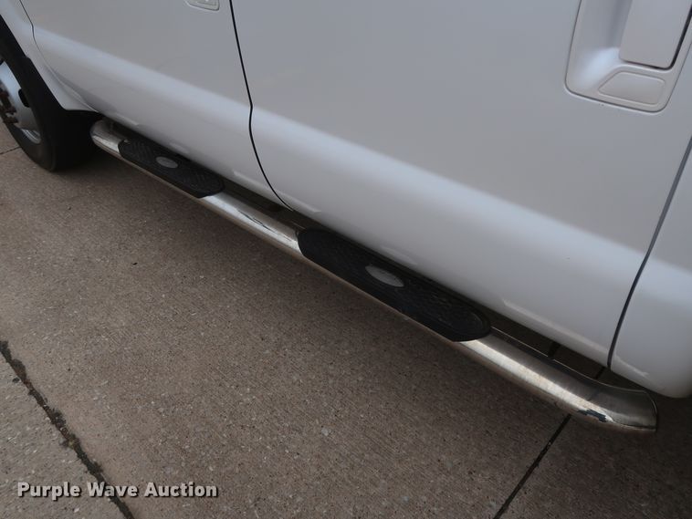 image for item DH0898 2010 Ford F350 Super Duty Lariat  Crew Cab utility bed pickup truck