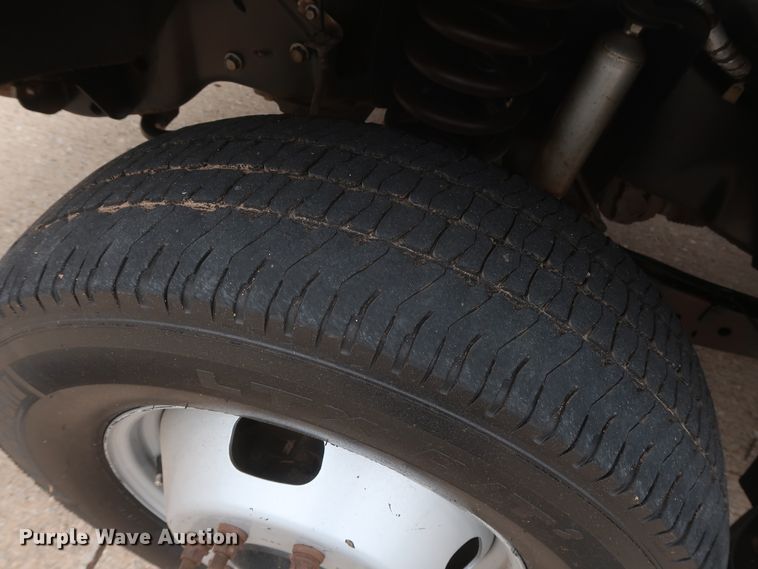 image for item DH0898 2010 Ford F350 Super Duty Lariat  Crew Cab utility bed pickup truck