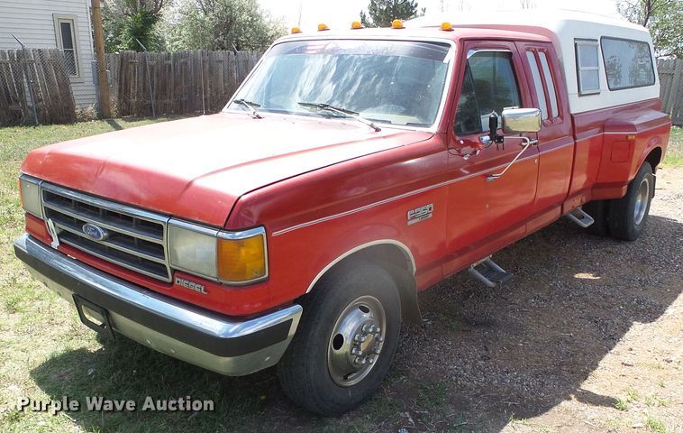 image for item DH4943 1990 Ford F350 Super Duty  SuperCab pickup truck