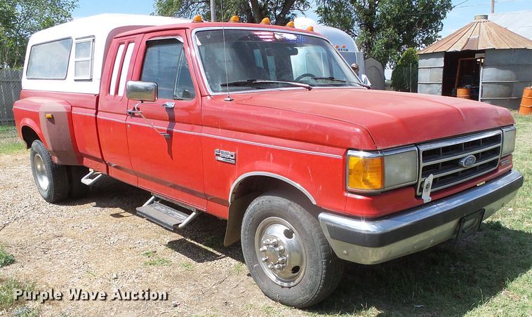 image for item DH4943 1990 Ford F350 Super Duty  SuperCab pickup truck
