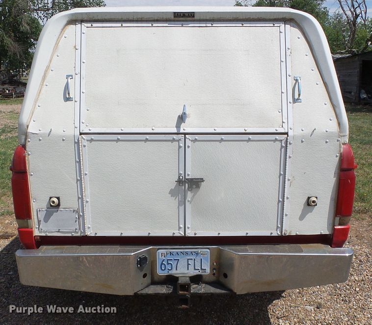 image for item DH4943 1990 Ford F350 Super Duty  SuperCab pickup truck