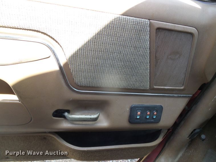 image for item DH4943 1990 Ford F350 Super Duty  SuperCab pickup truck