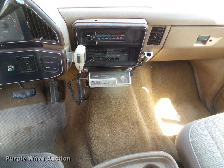 image for item DH4943 1990 Ford F350 Super Duty  SuperCab pickup truck