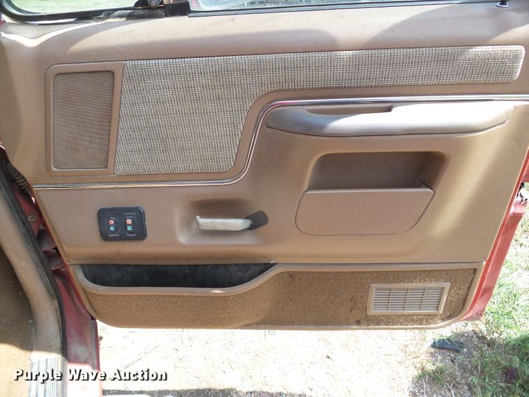 image for item DH4943 1990 Ford F350 Super Duty  SuperCab pickup truck