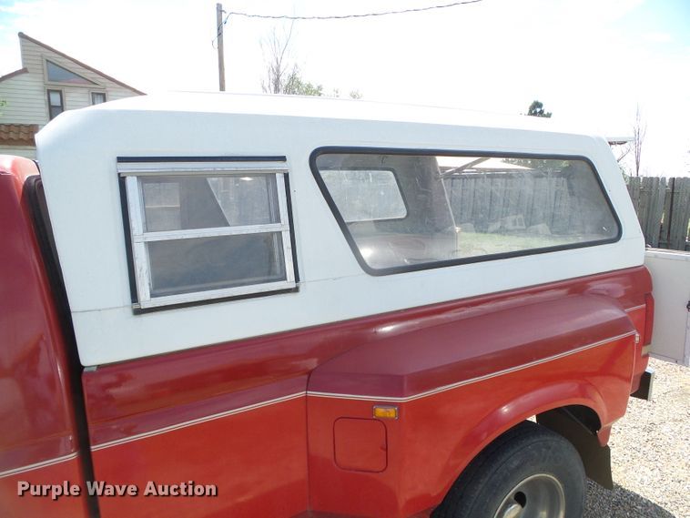 image for item DH4943 1990 Ford F350 Super Duty  SuperCab pickup truck