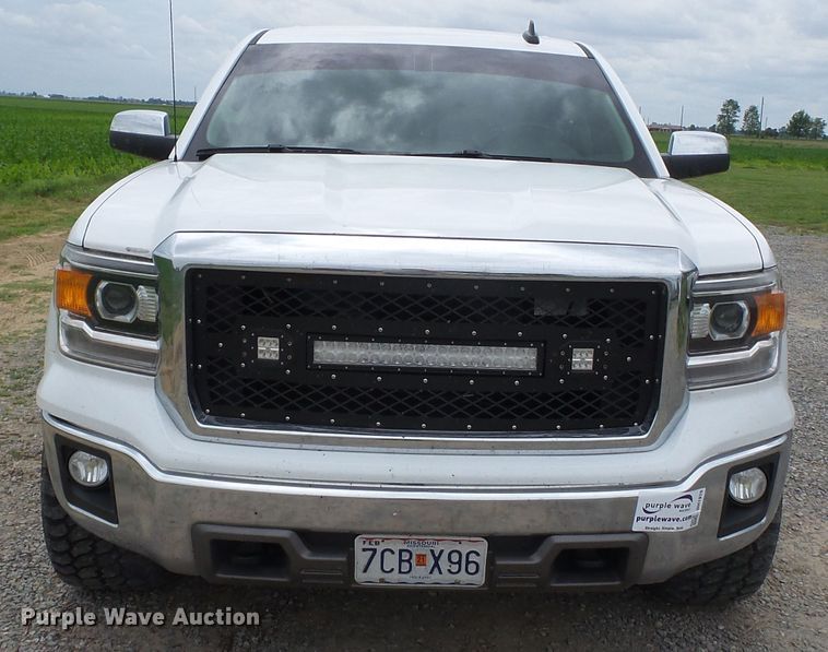 image for item DH7970 2015 GMC Sierra 1500  Crew Cab pickup truck