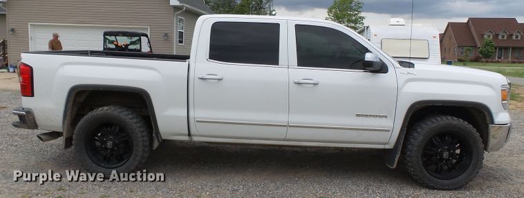 image for item DH7970 2015 GMC Sierra 1500  Crew Cab pickup truck