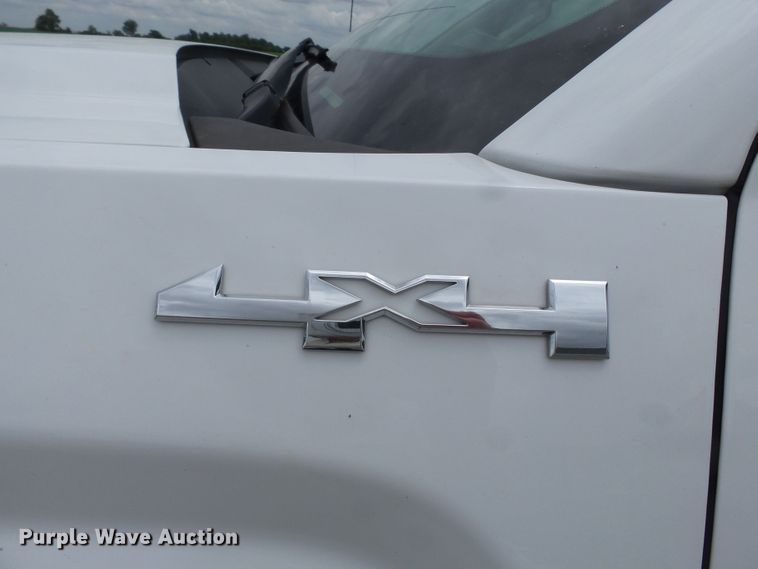 image for item DH7970 2015 GMC Sierra 1500  Crew Cab pickup truck