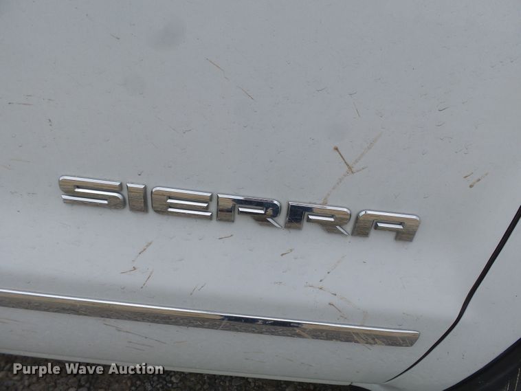 image for item DH7970 2015 GMC Sierra 1500  Crew Cab pickup truck