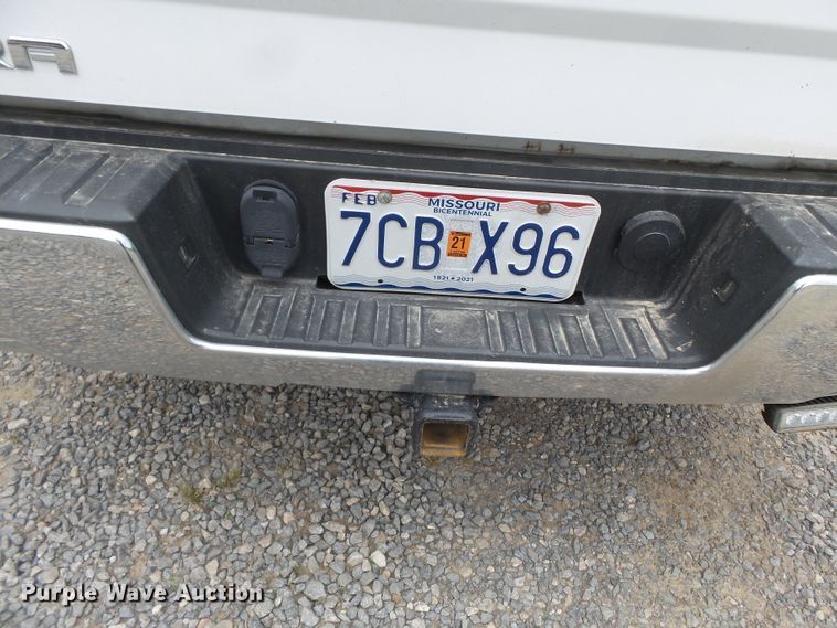 image for item DH7970 2015 GMC Sierra 1500  Crew Cab pickup truck