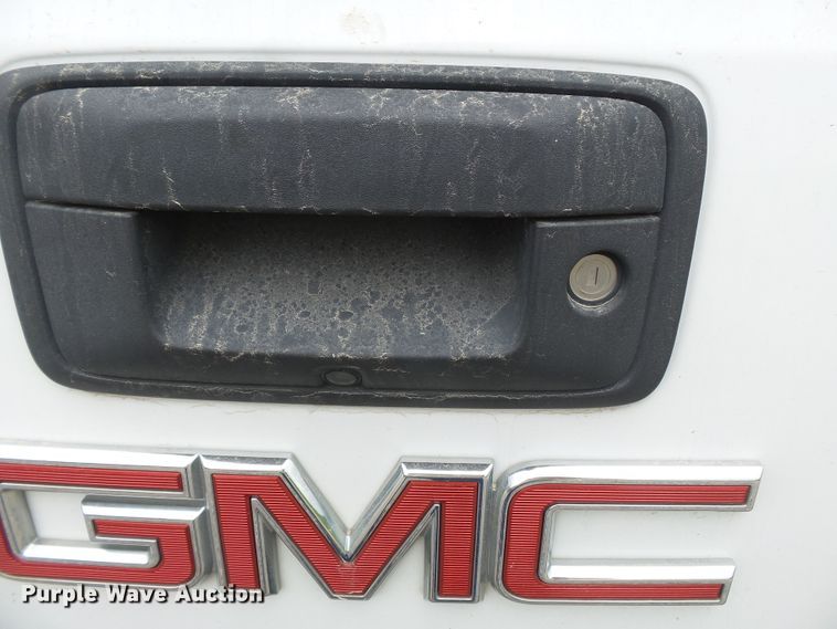 image for item DH7970 2015 GMC Sierra 1500  Crew Cab pickup truck