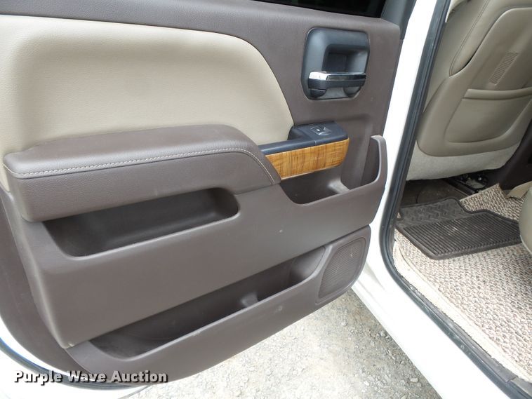 image for item DH7970 2015 GMC Sierra 1500  Crew Cab pickup truck